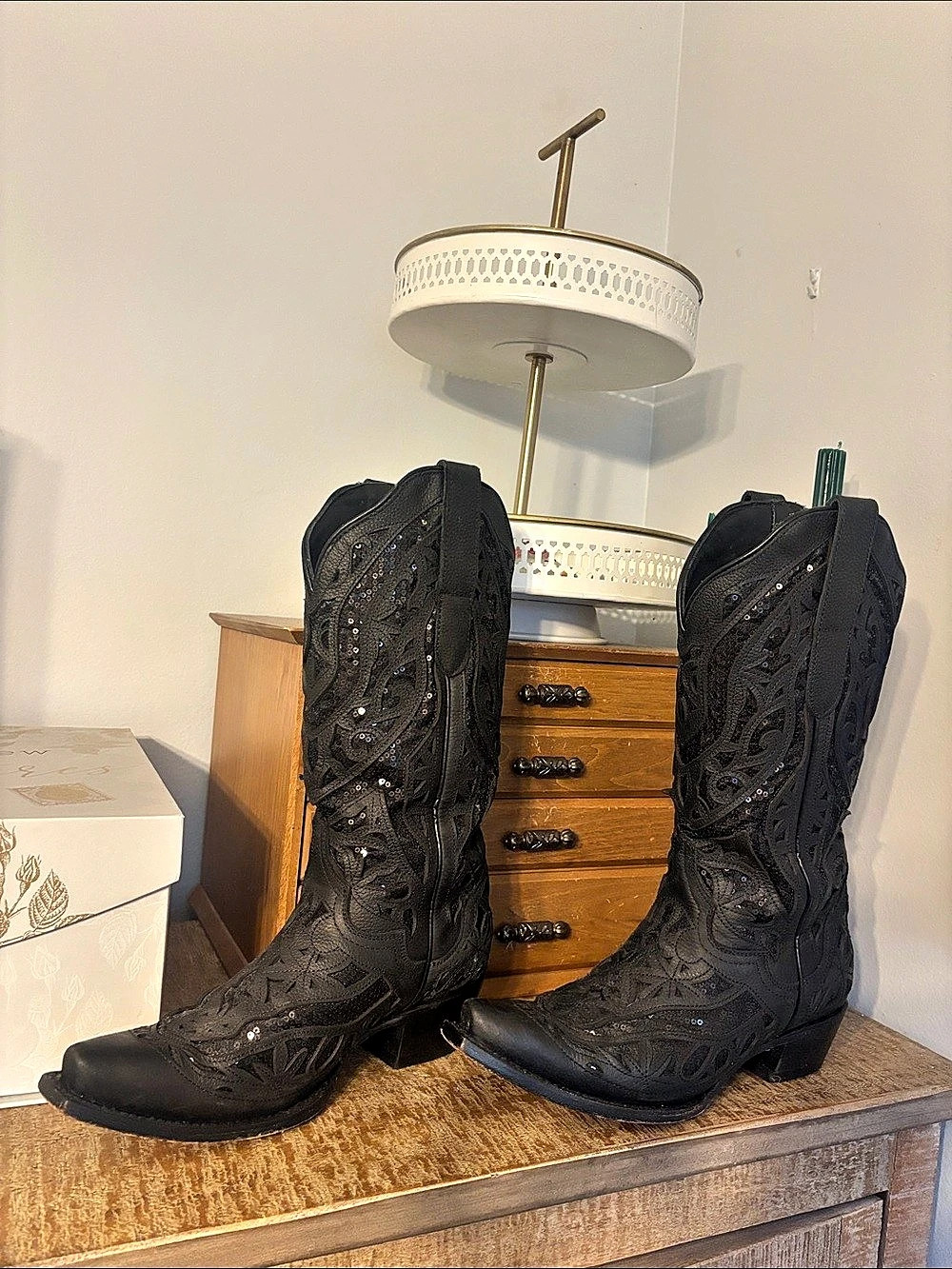 JB Dillon Nashville Boutique Boot Store Black Distressed Leather Sequin 8.5 C